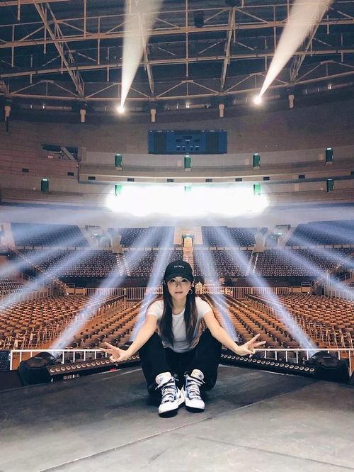 邓紫棋演唱会吃瓜群众,吃瓜群众见证的精彩瞬间